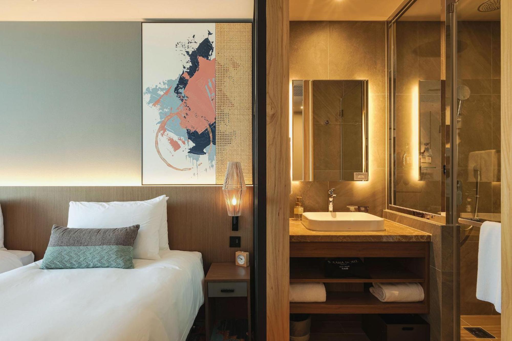 Twin Room Shower