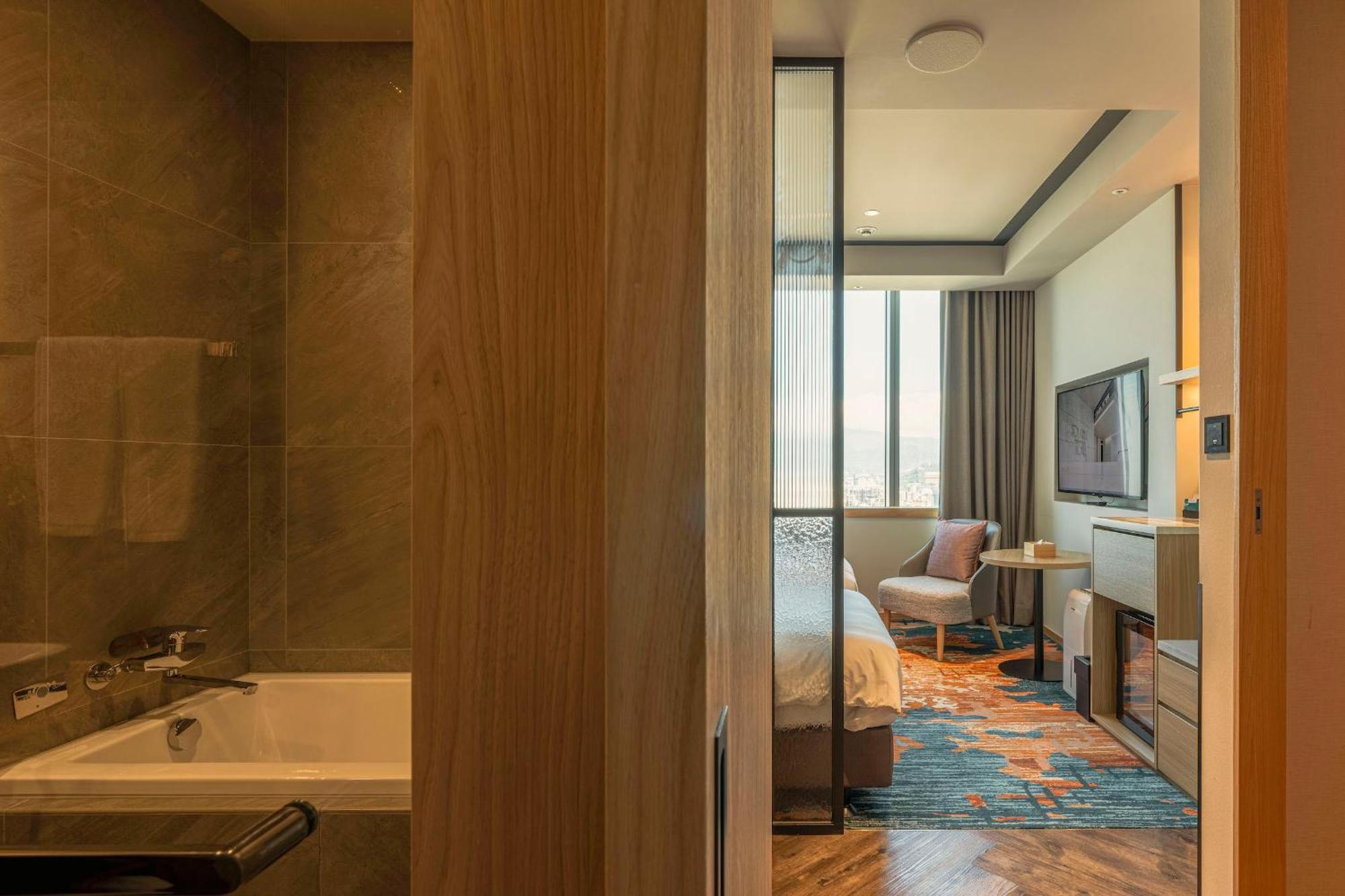 Twin Room Bath