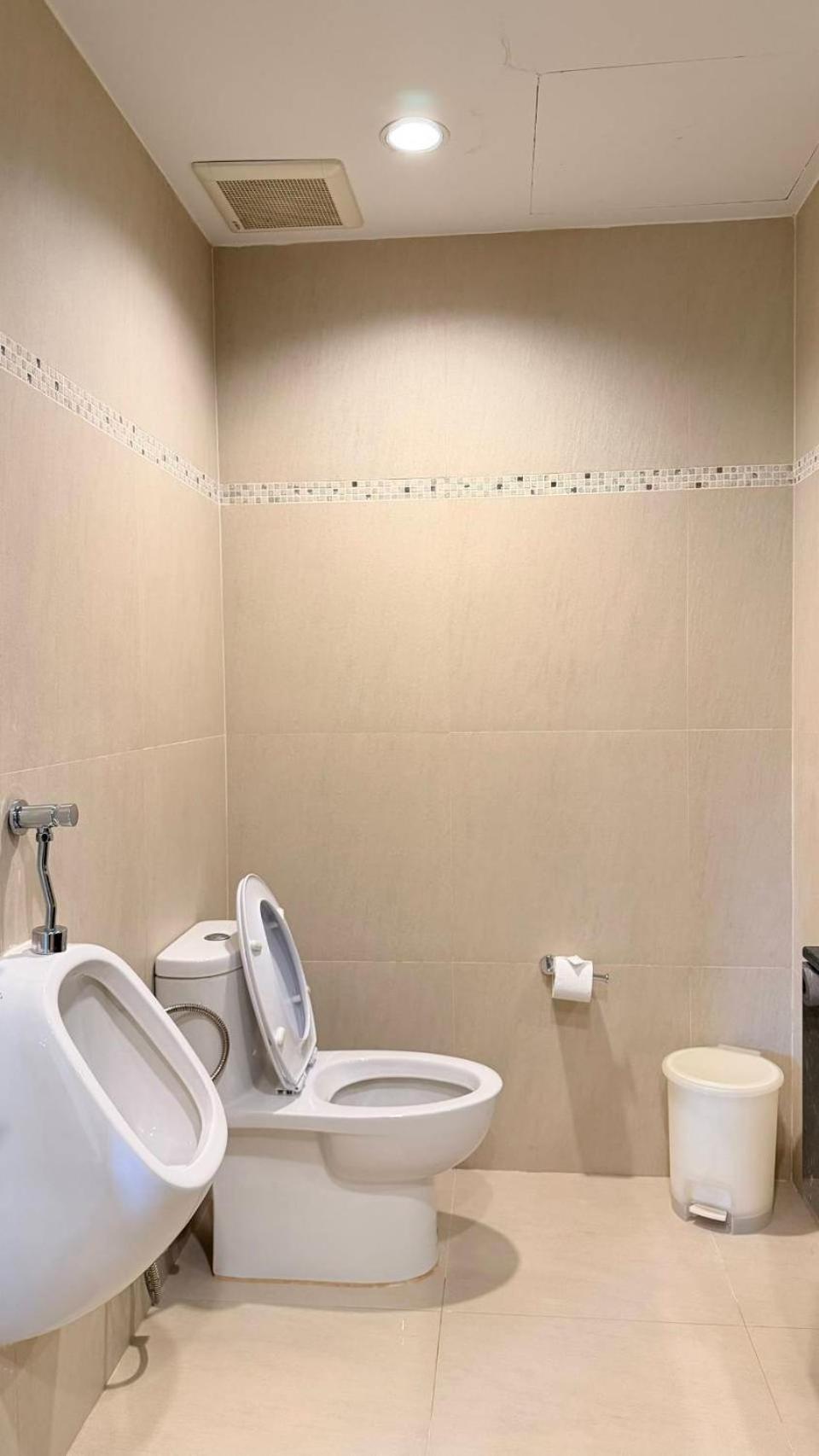 Deluxe Refresh Room