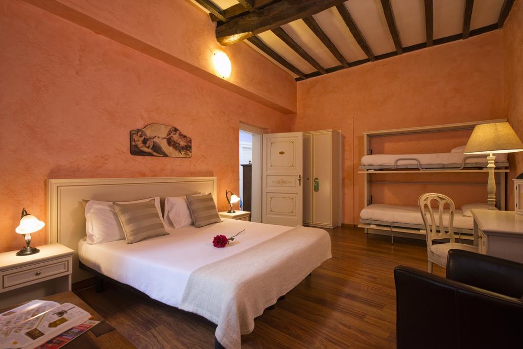 Camera Quadrupla Superior con 1 Letto Matrimoniale e 1 Letto a Castello