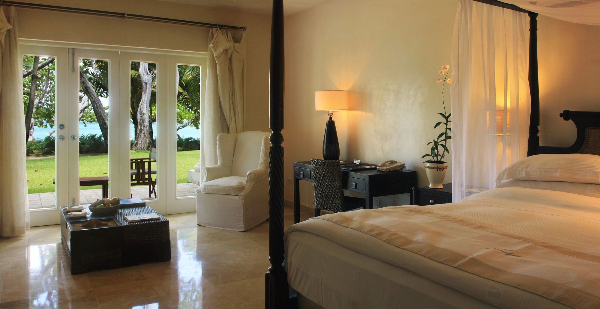 Junior Suite Lanai Ocean Front