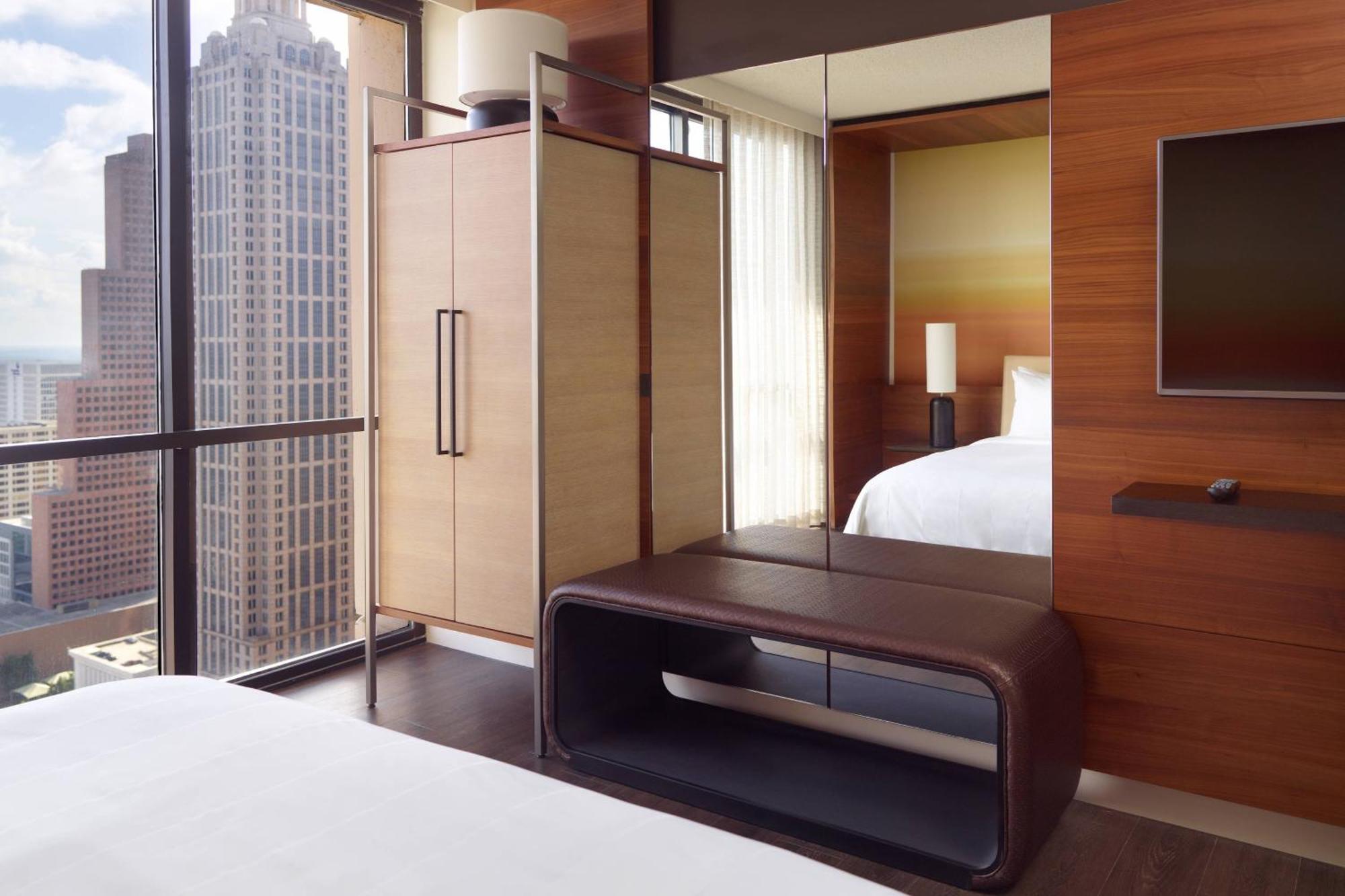 King with City View - Concierge Level,299643700:JPEG
