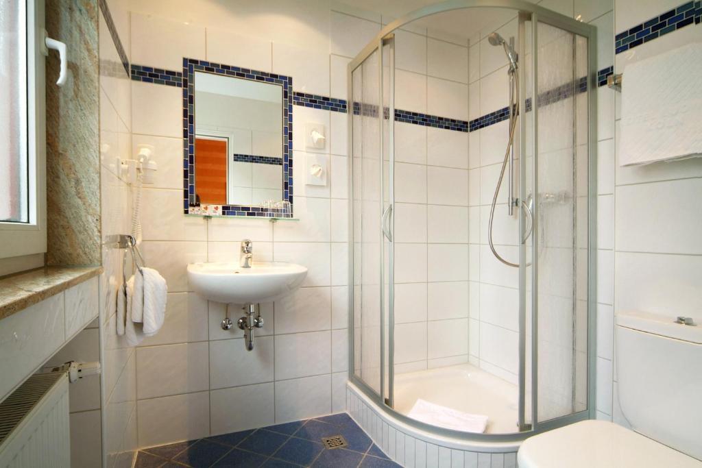 Triple Room,135676851:JPEG