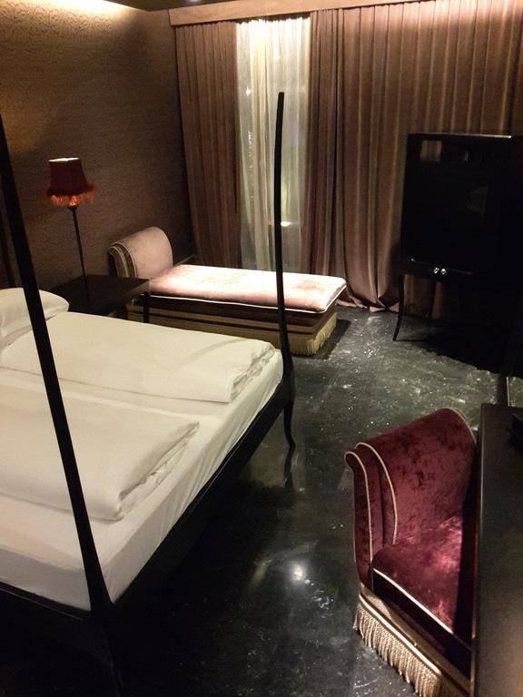 Junior Suite Grand Canal View