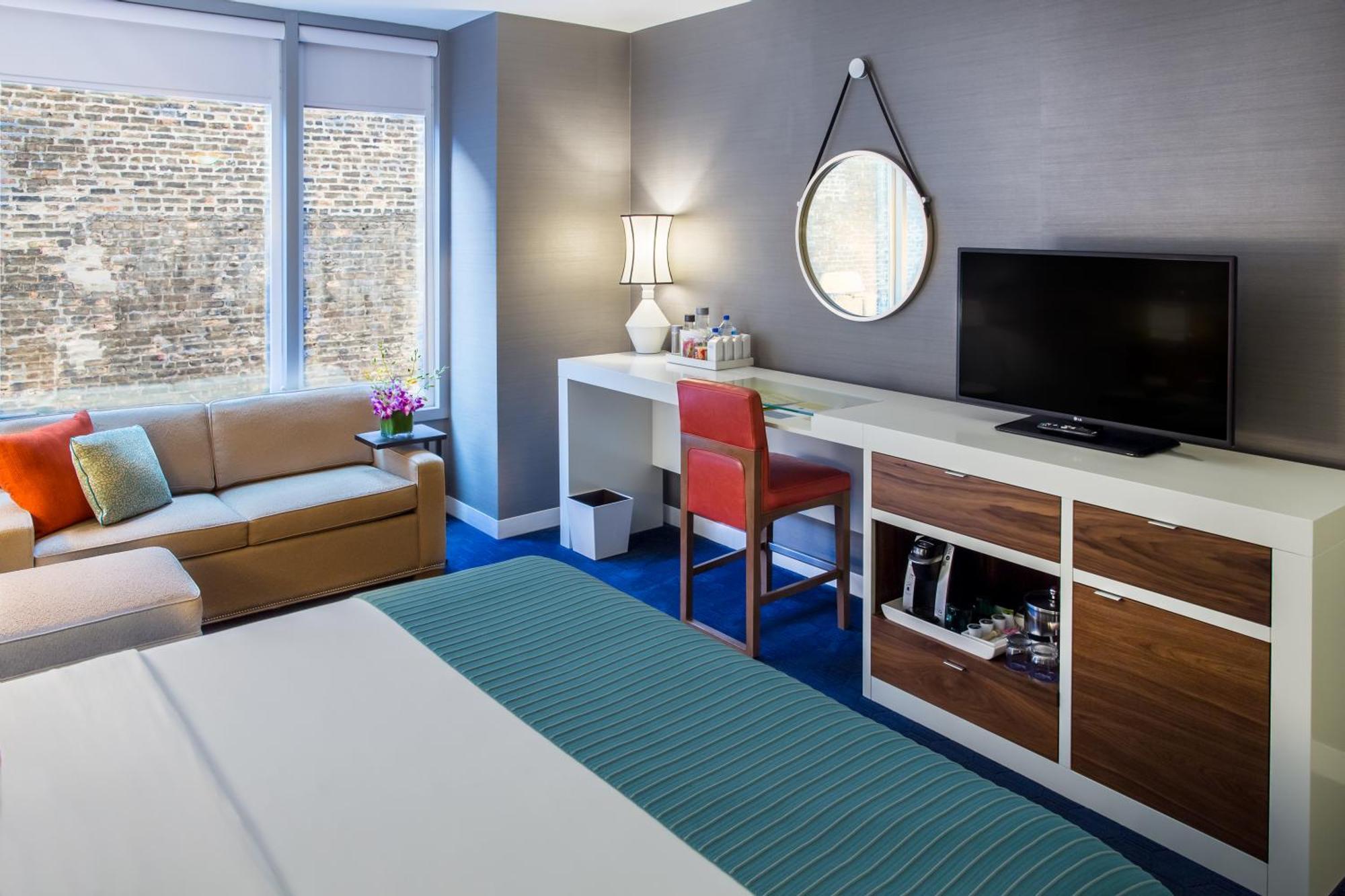 Deluxe King Room