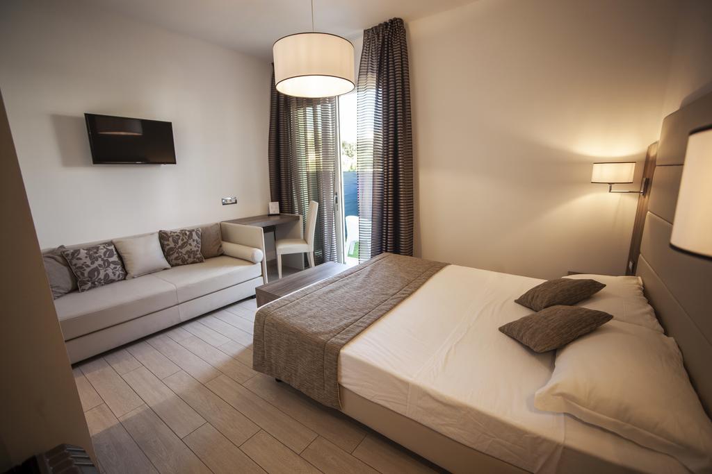 Triple Room Garden View Ground Floor Beach Access