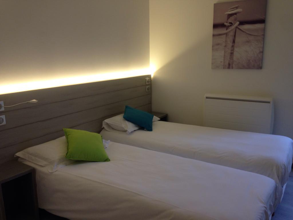 Standard Double Room Street Side,1078784020:JPEG