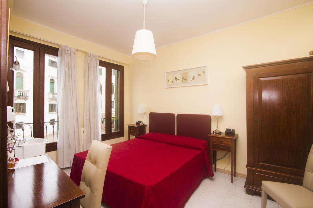 Double Room with No Bathroom (Shared Bathroom),446300940:JPEG