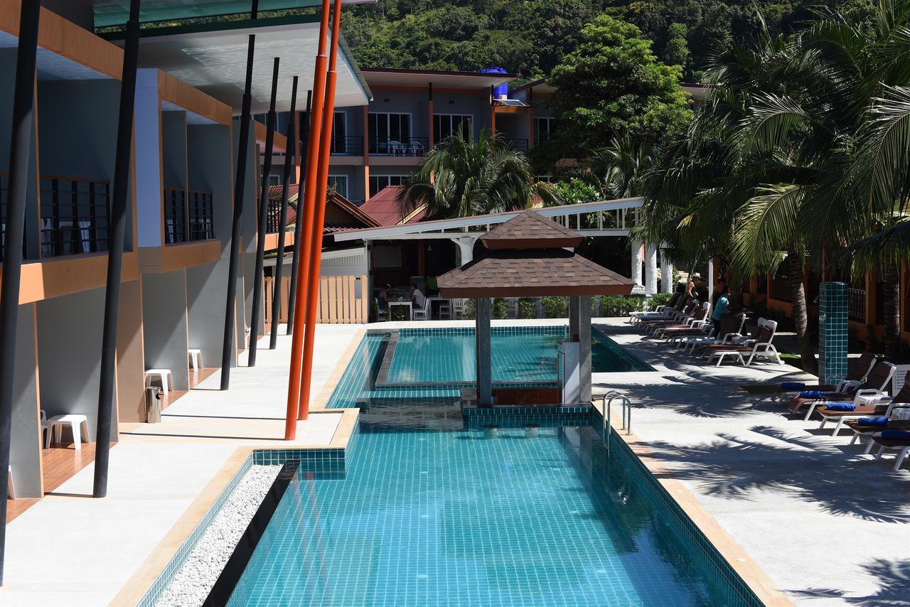 Habitación Deluxe con vistas a la piscina - 2 camas