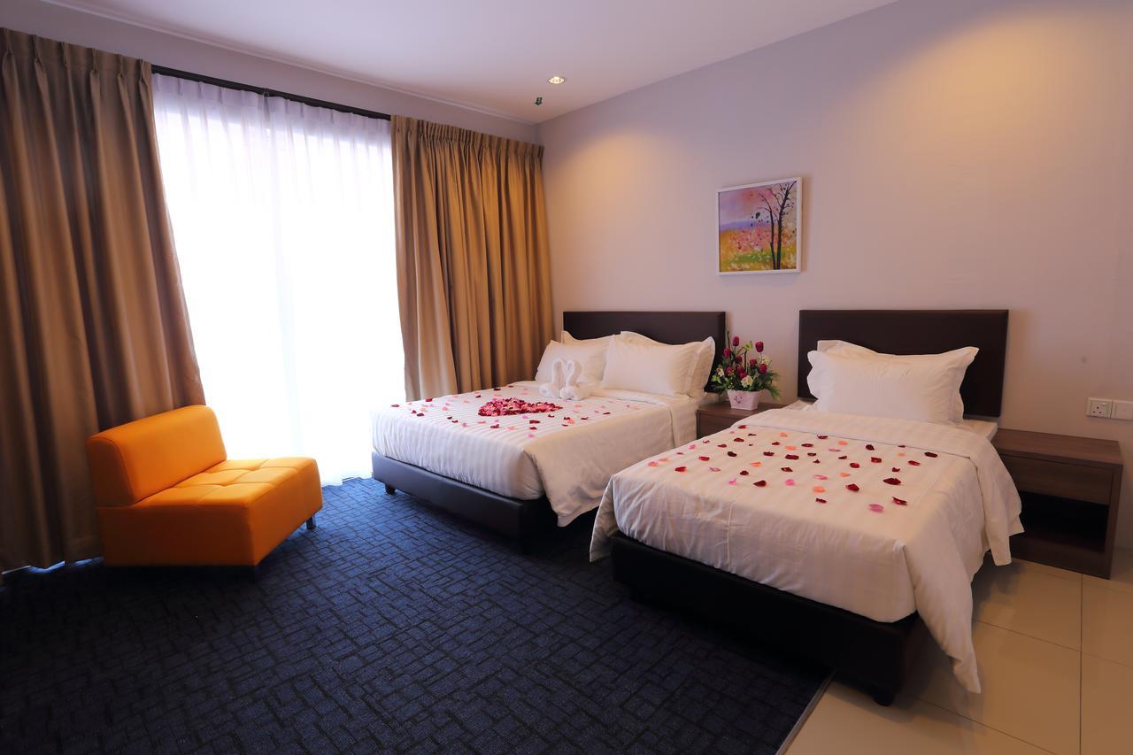 Executive Deluxe Triple Room