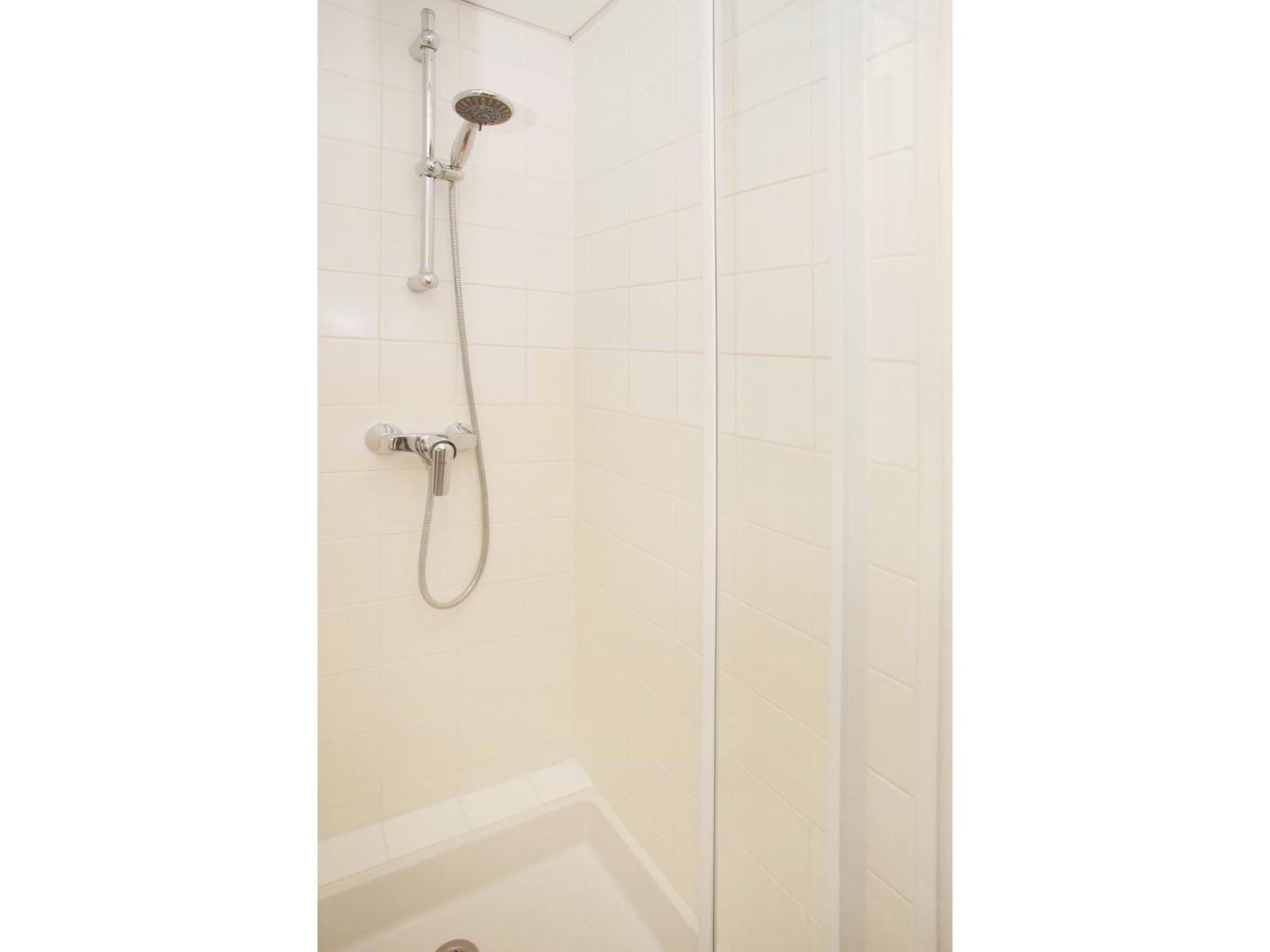 Triple Room,547361385:JPEG