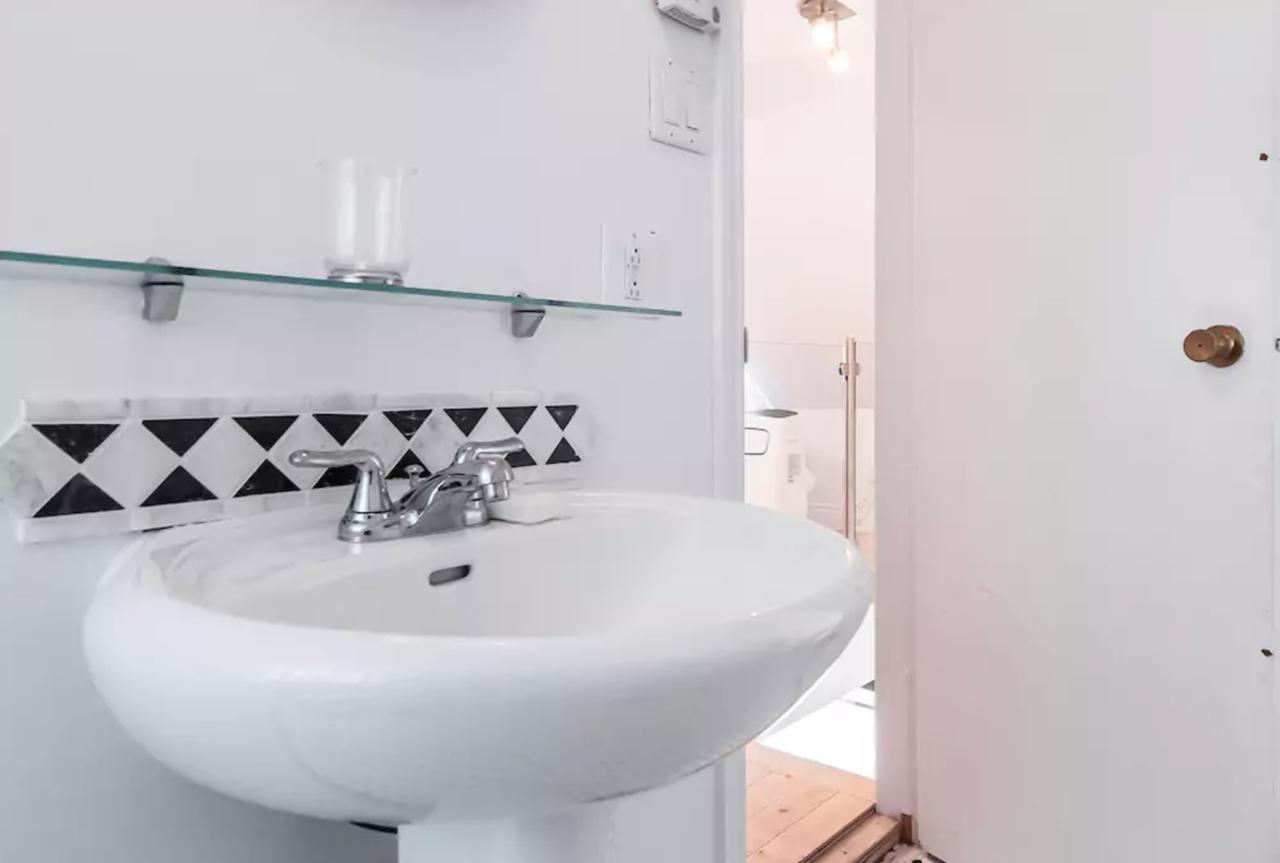 Queen Room Private Bathroom
