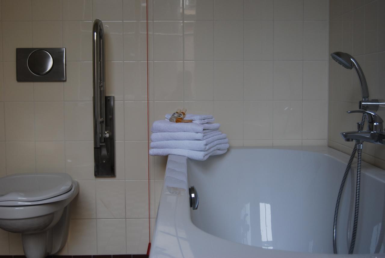 Deluxe Double Room,640255806:JPEG