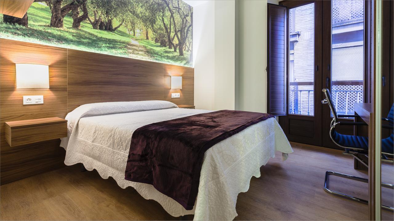 Double Room with Private Bathroom,646715214:JPEG