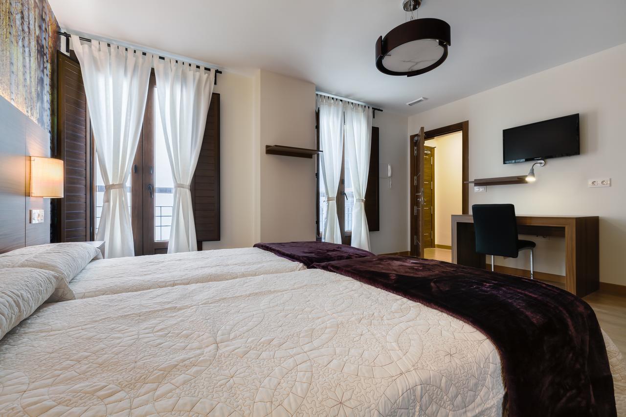 Twin Room with Private Bathroom,646717527:JPEG