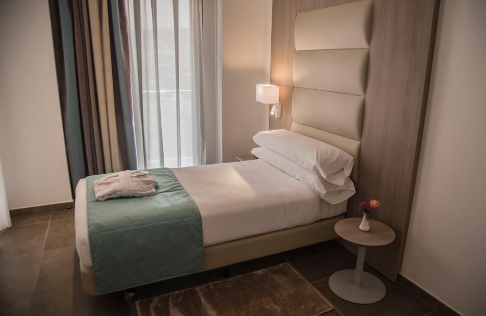 Single Room Mountain View