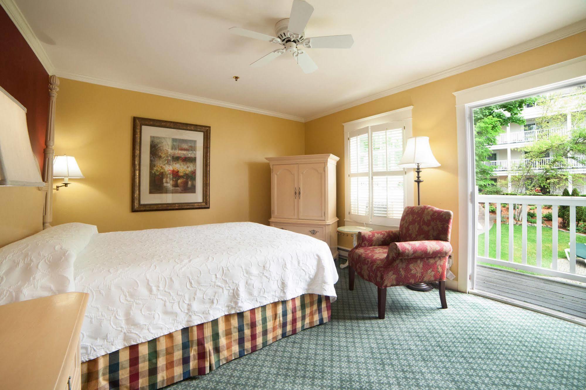 Queen Room with Garden View