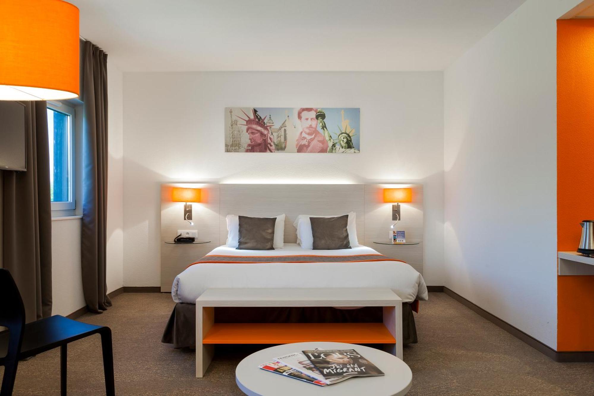 Family Room with Queen-Size Bed and Double Sofa Bed - Non-Smoking