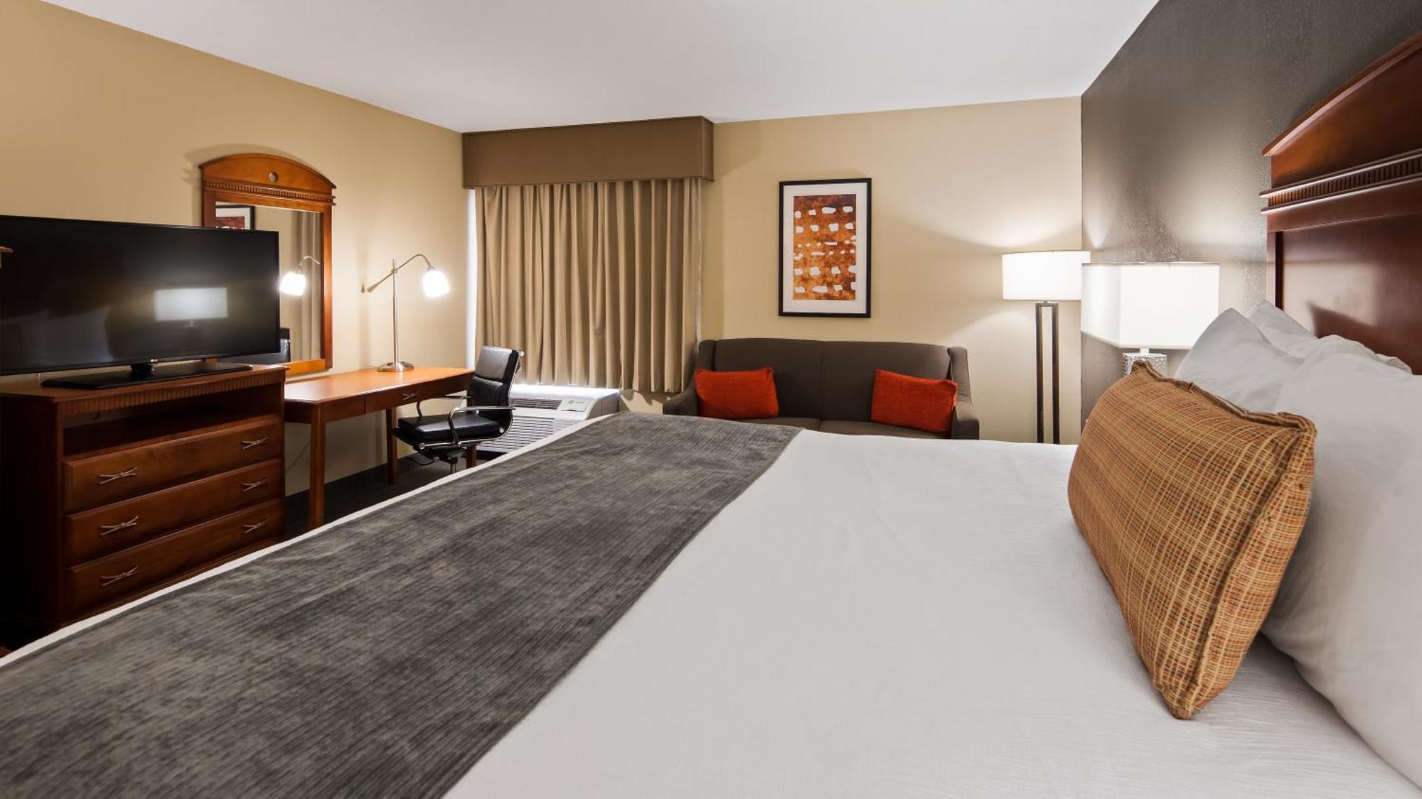 King Room with Sofa Bed - Non-Smoking