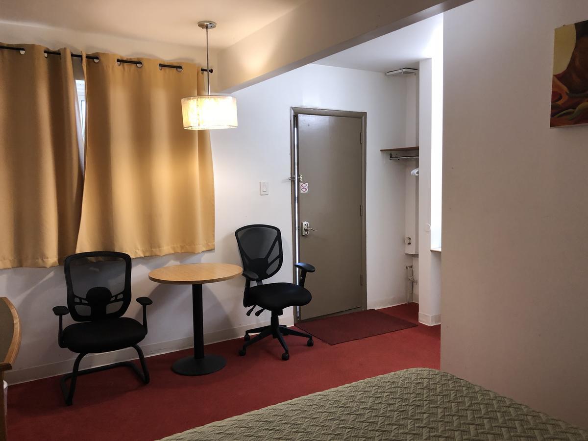 Queen Room - Non-Smoking