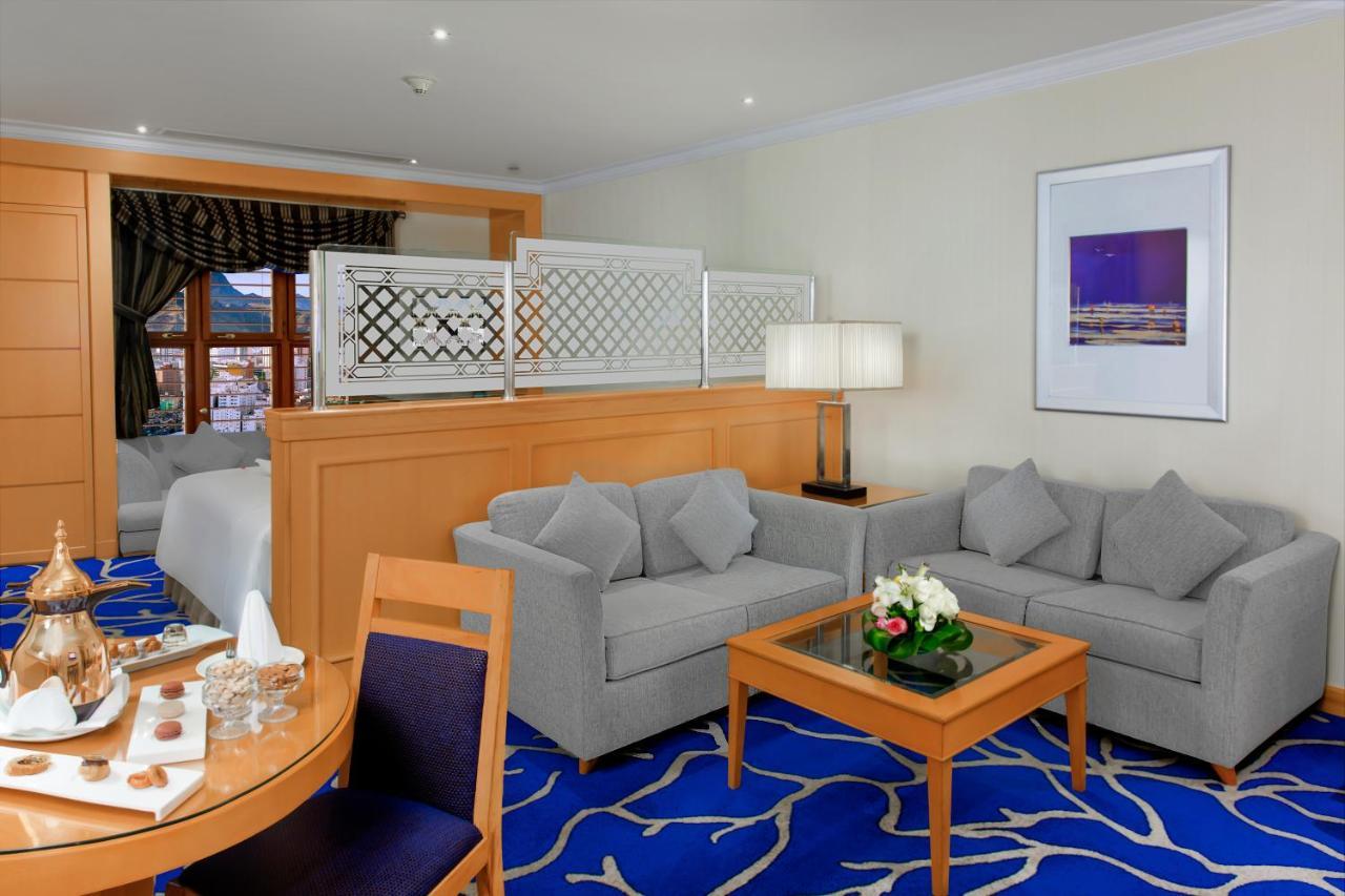 Junior Suite City View Twin Bed