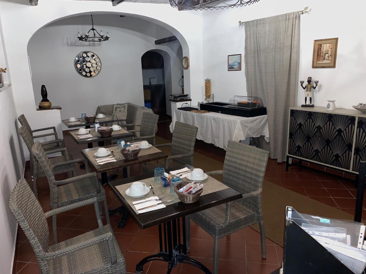 Deluxe Double Room with Balcony and Sea View