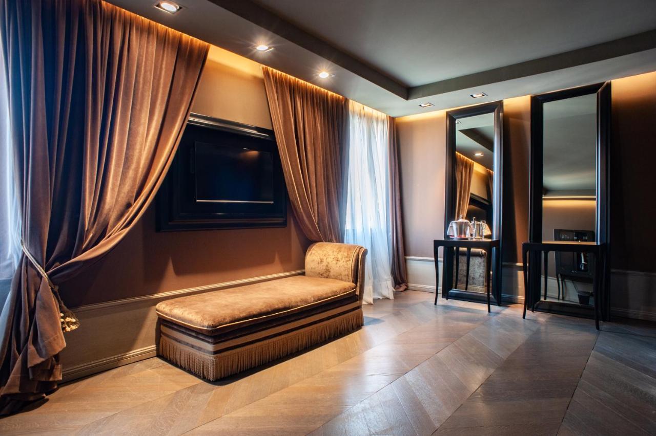 Junior Suite Canal View