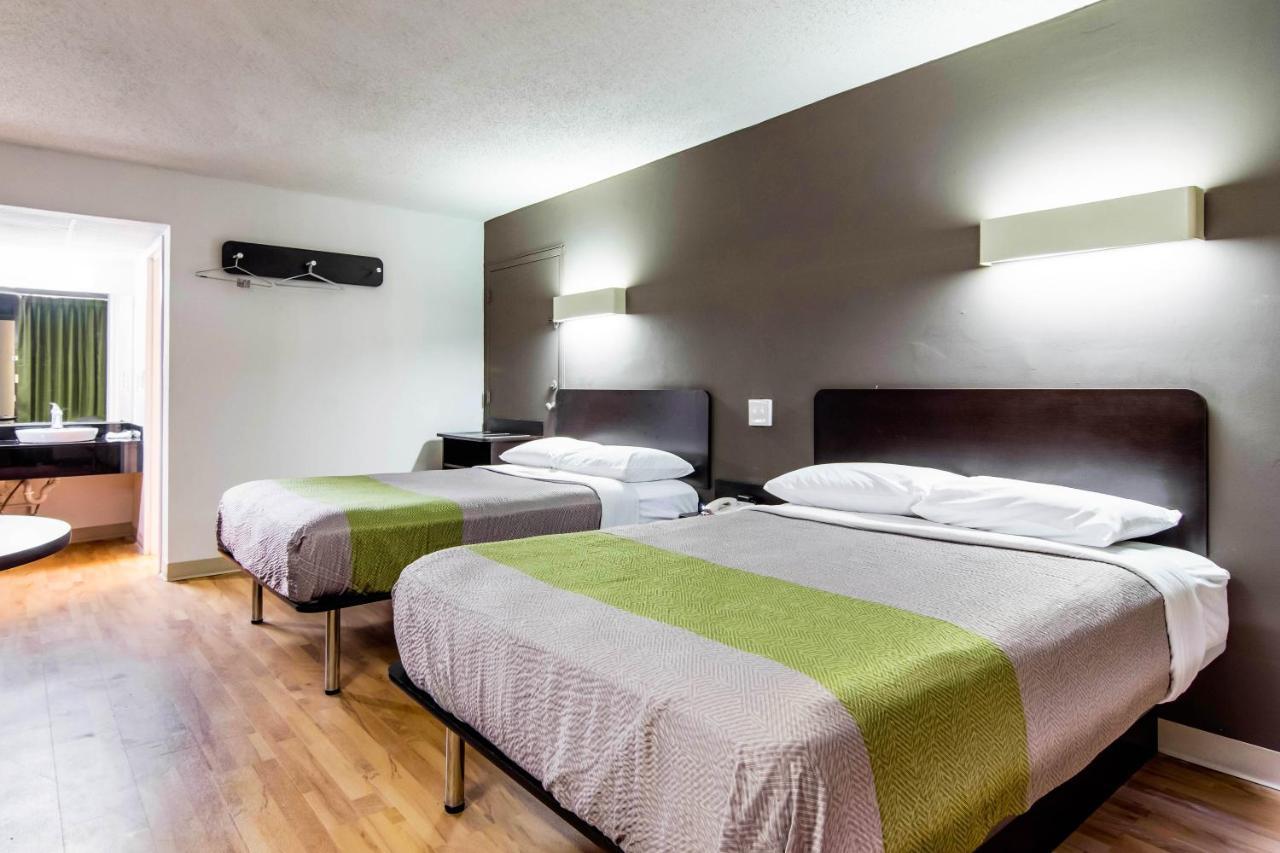 Deluxe Quadruple Room - Non-Smoking,765914029:JPEG