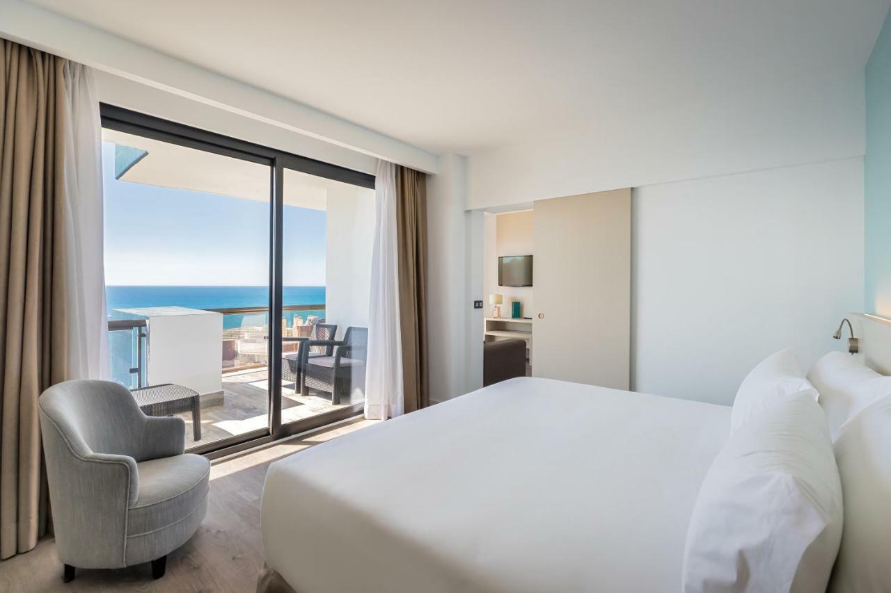 Junior Suite with Sea View (2 Adults + 2 Children)