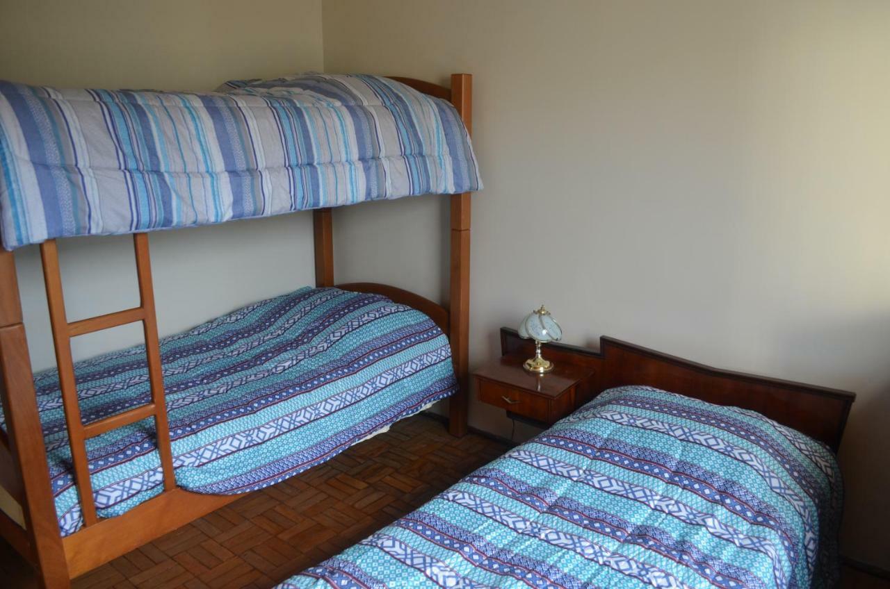 Quarto Triplo Básico