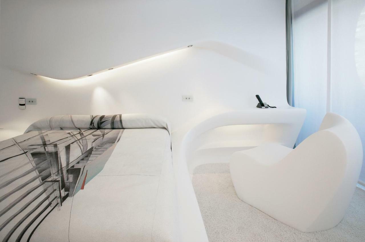 Space Club by Zaha Hadid