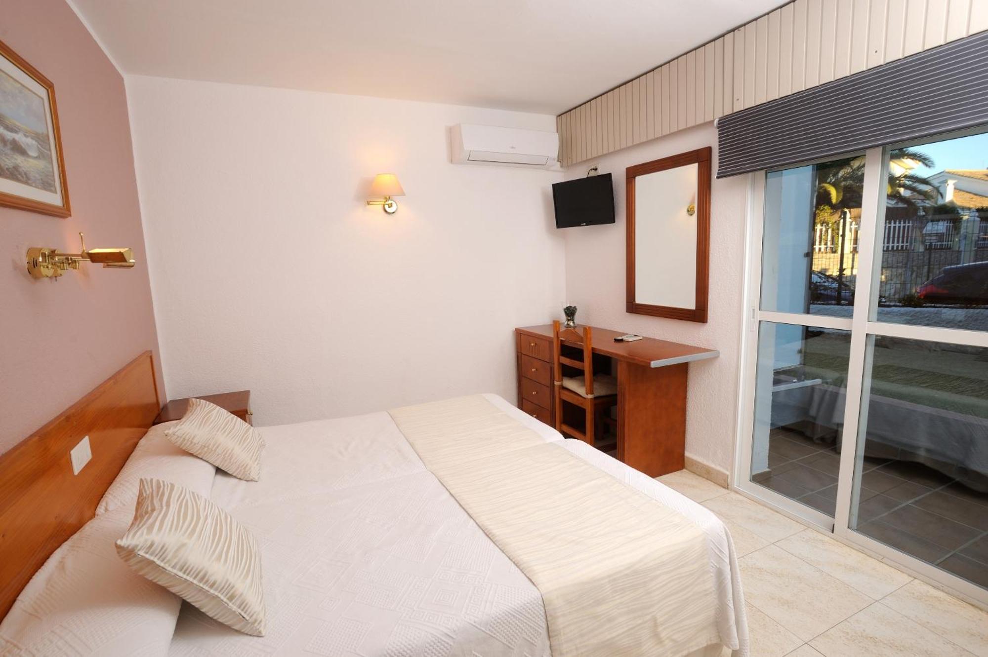 Double or Twin Room,888815374:JPEG