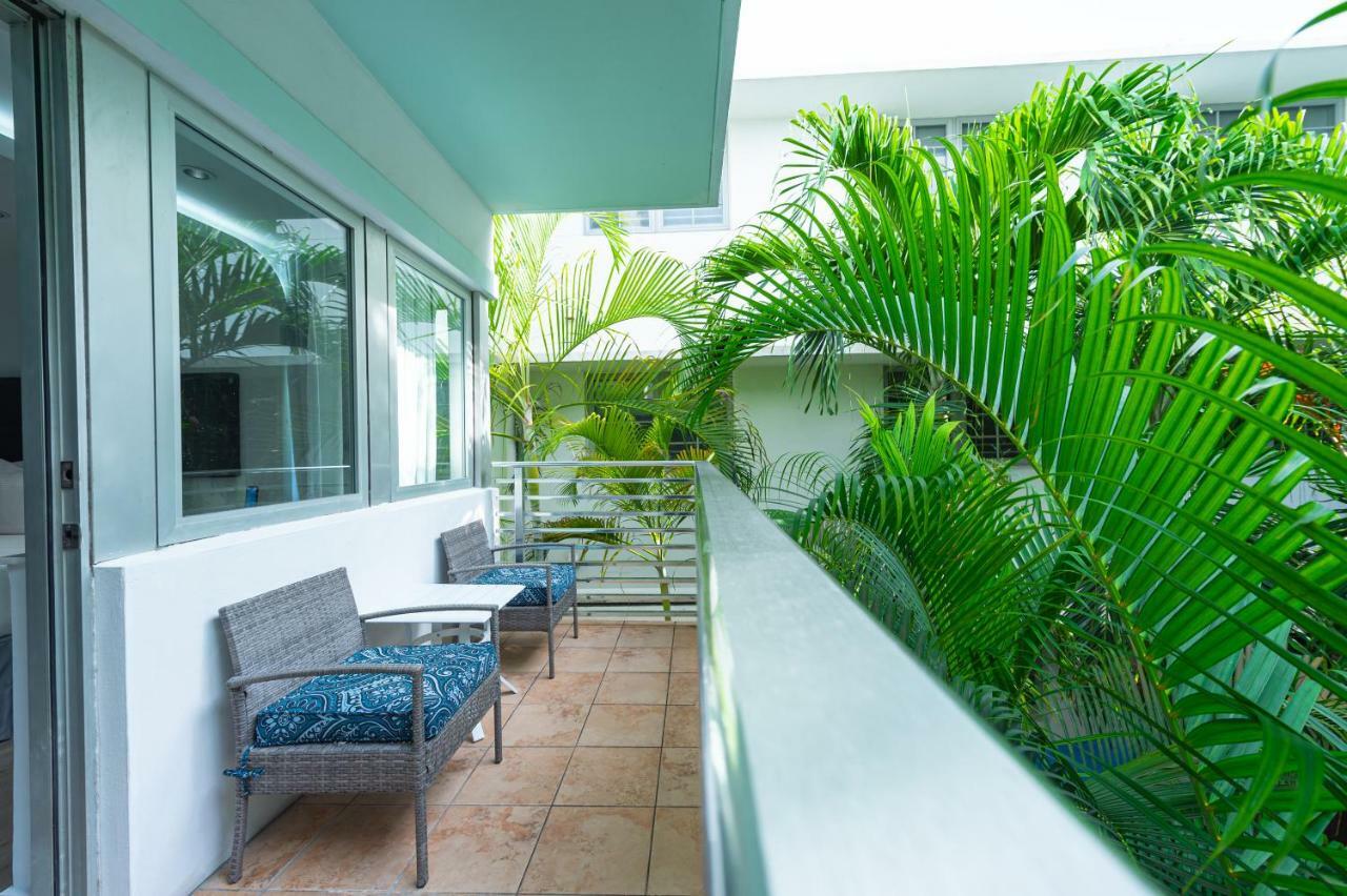 Premier King Balcony