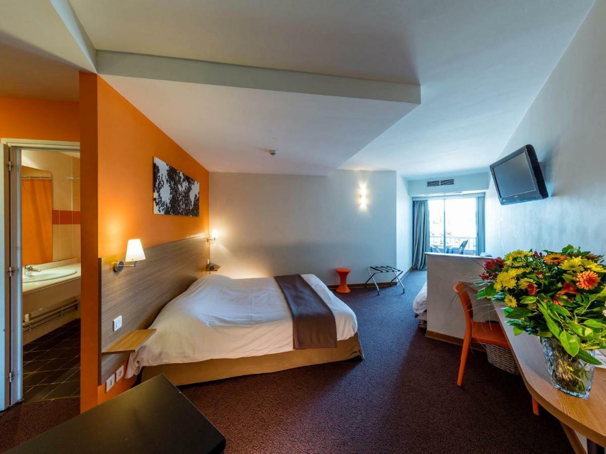 Chambre Triple Privilège - Côté Piscine