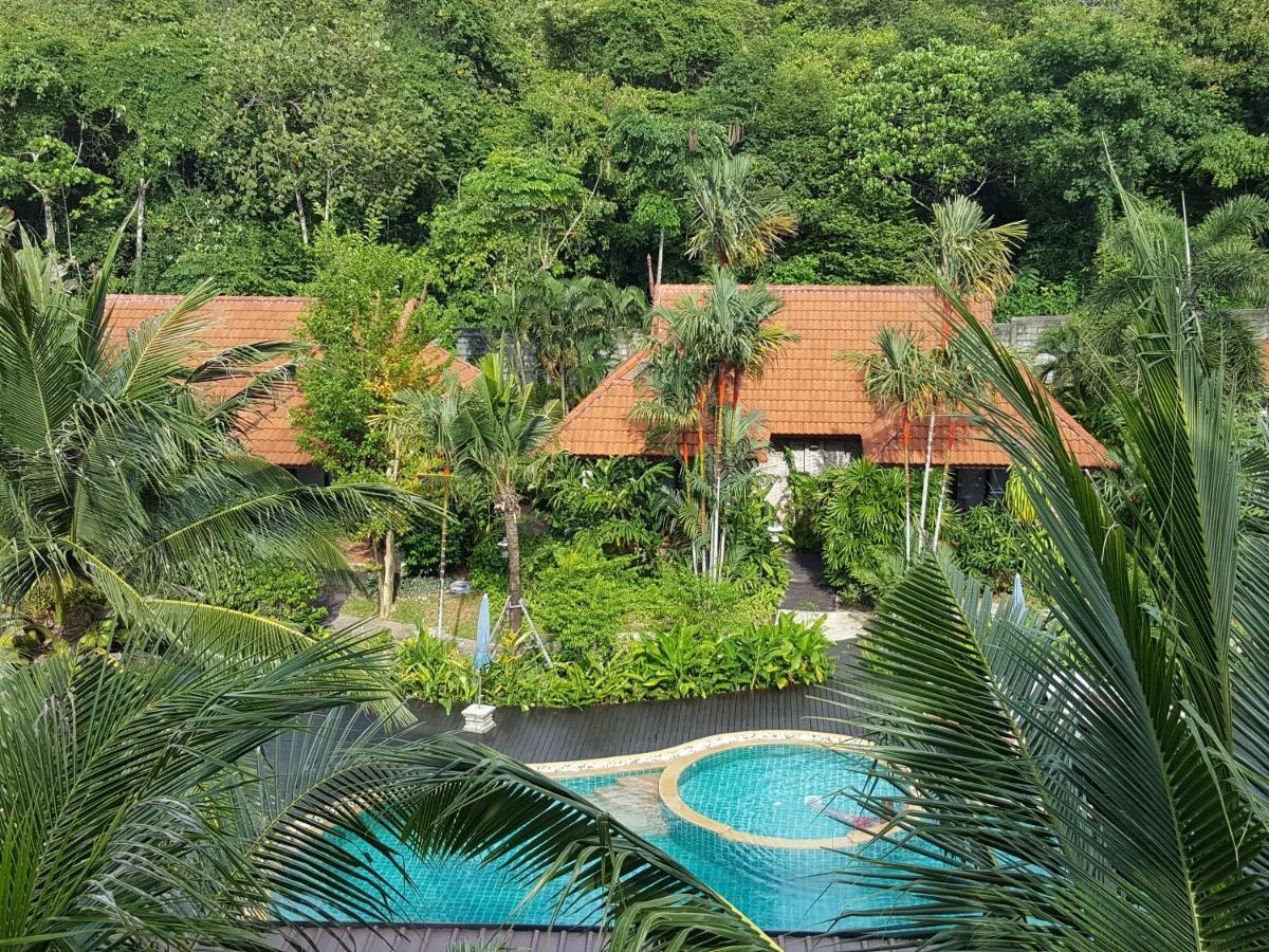 Deluxe Double Room Pool Side
