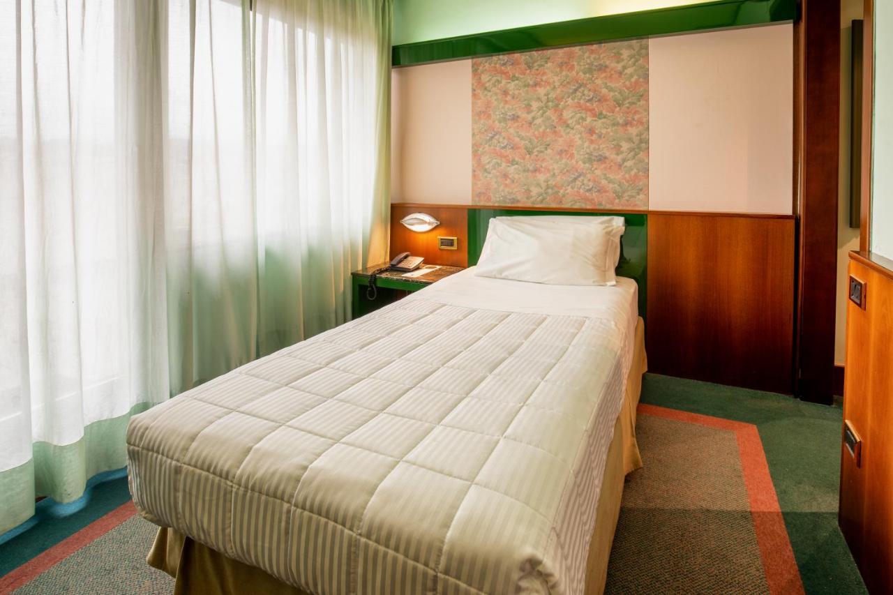 Budget Single Room