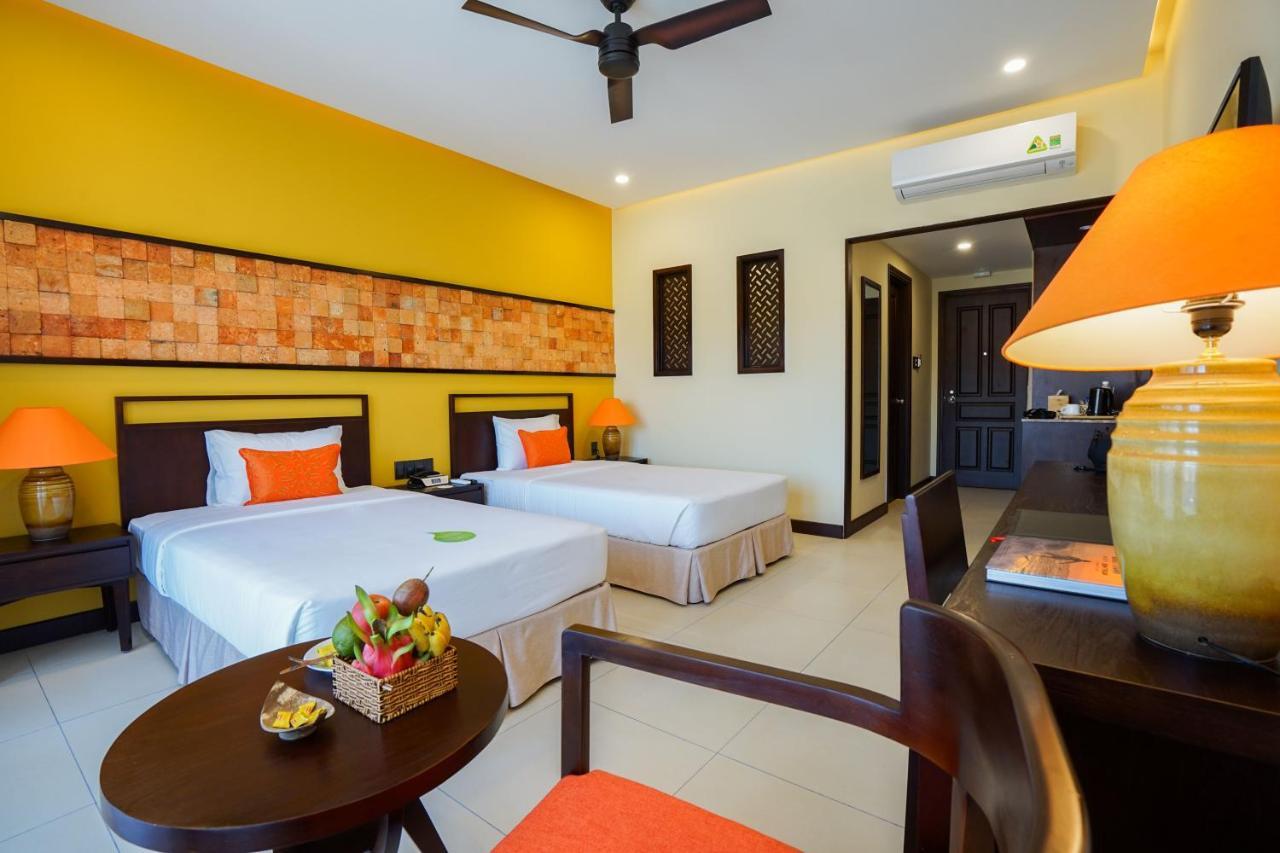 Deluxe Double Room Balcony Complimentary Minibar room