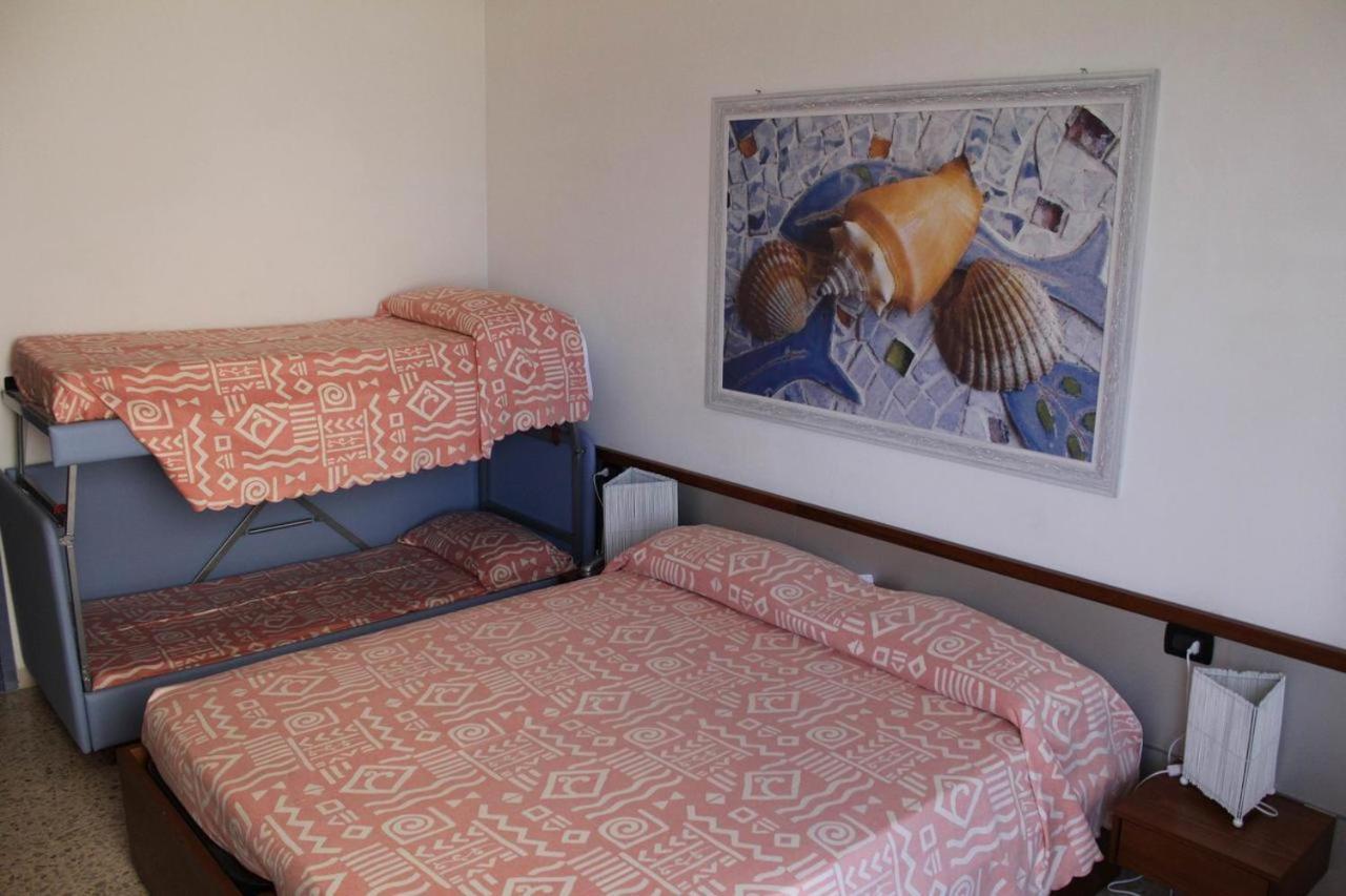 Camera Familiare con Vista Mare