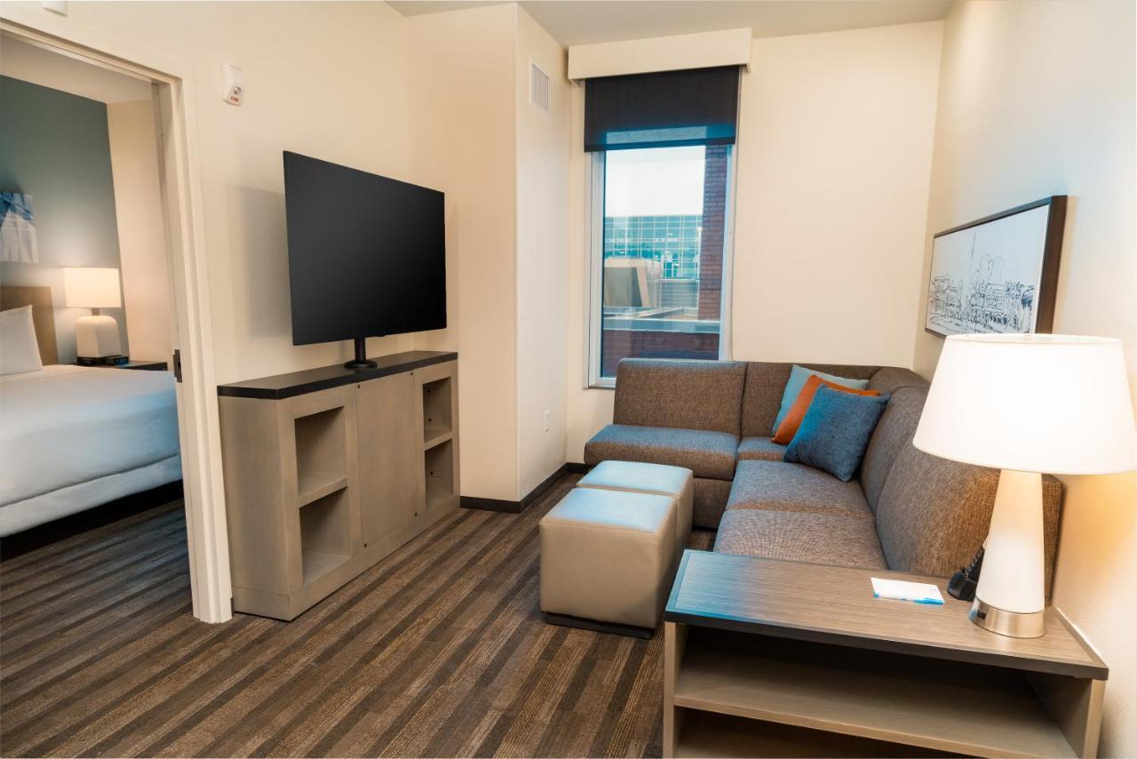 King Studio Suite Kitchen Tub Sofa Bed Disability Access