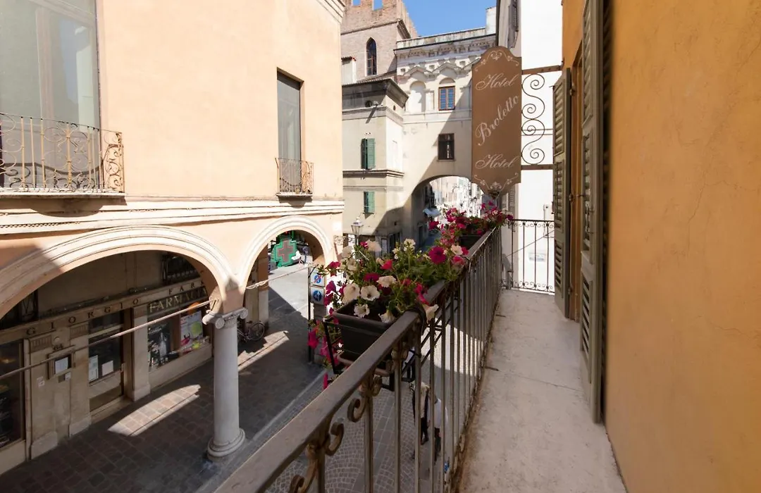 Hotel Broletto - Centro Storico-1