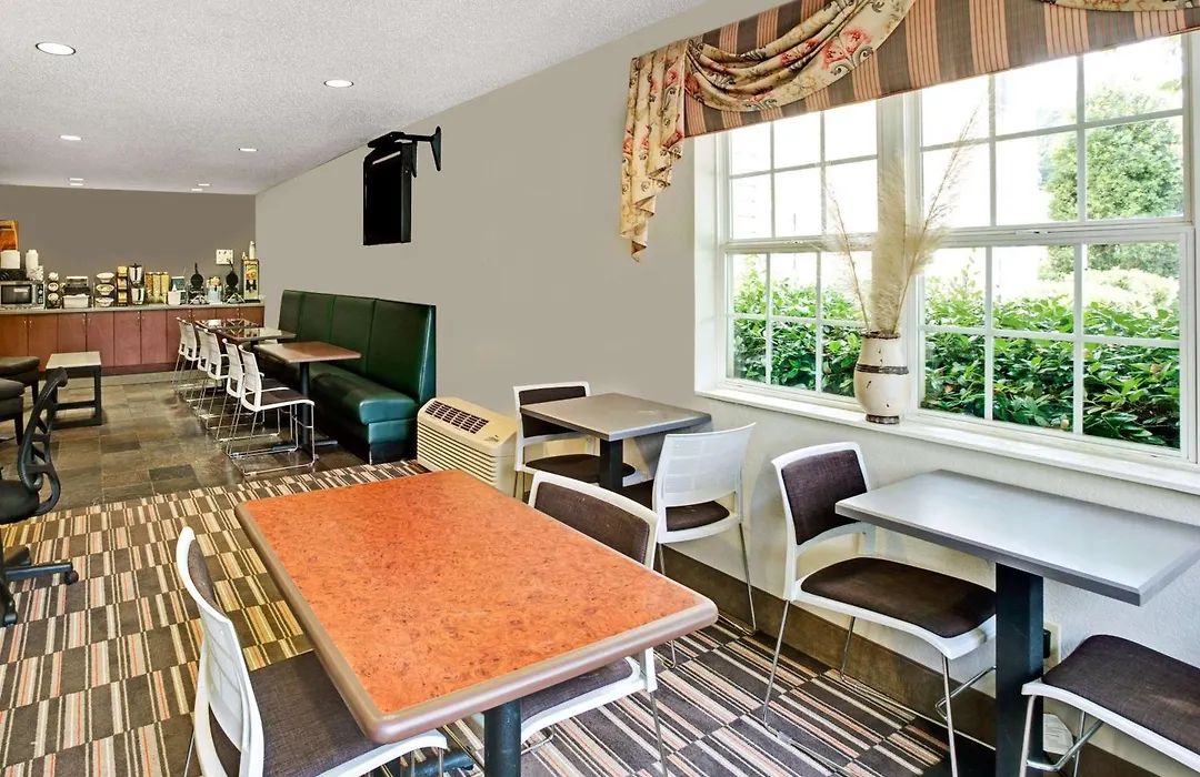 Microtel Inn & Suites By Wyndham Cherokee-1