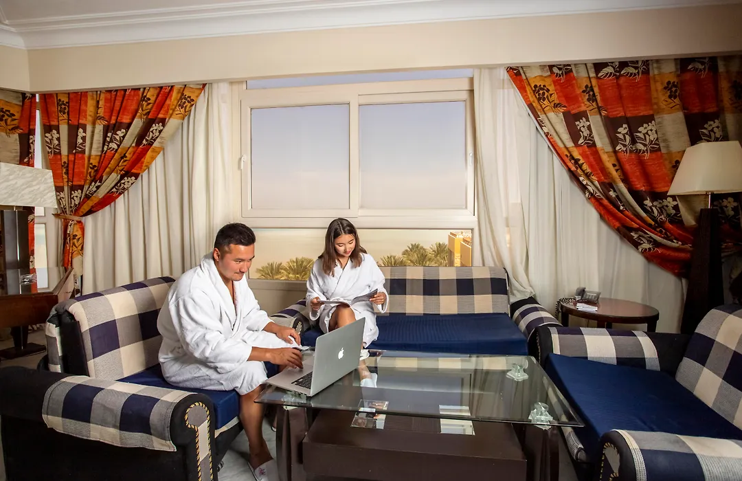 Amc Royal Hotel & Spa-1
