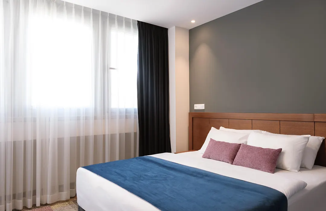 Embassy Hotel Tel Aviv-1