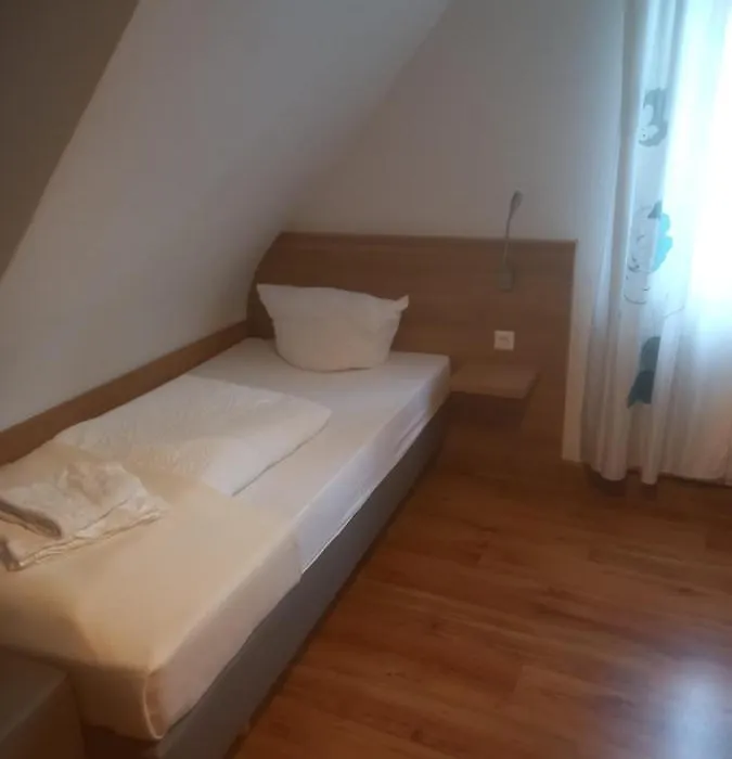 Hotel Krone Bad Cannstatt-1