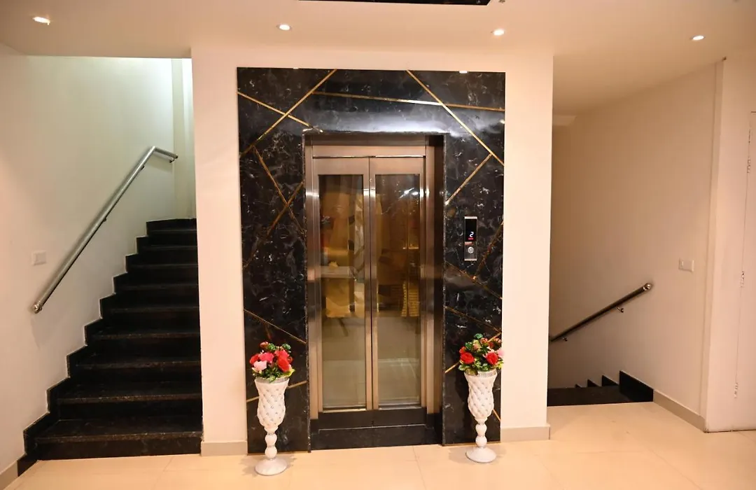 Hotel Diamond Villa & Banquet- Near Golden Temple-1