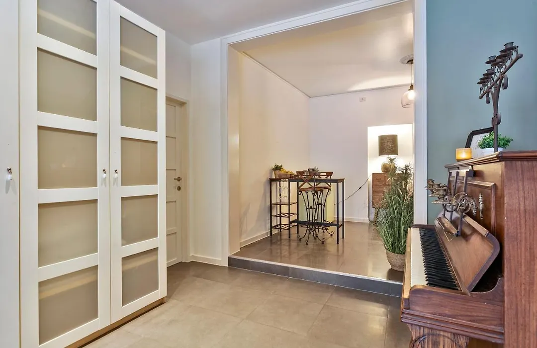 Huswell - Charming Getaway In The Historical City Center-1