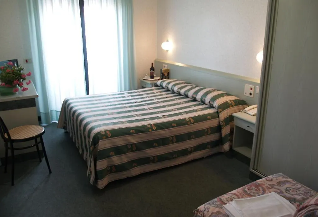 Hotel Aurora-1