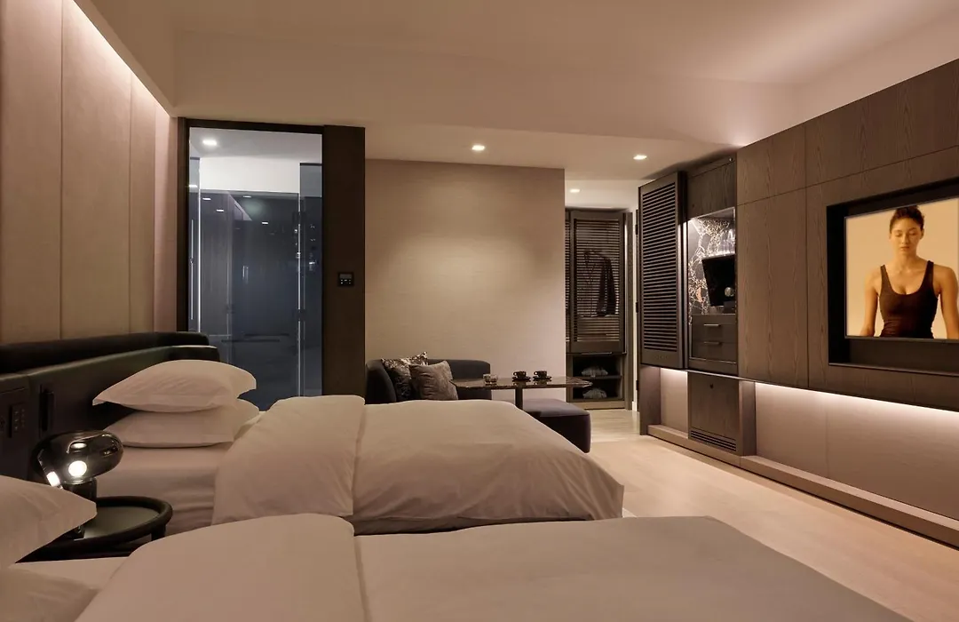 Equinox Hotel New York-1