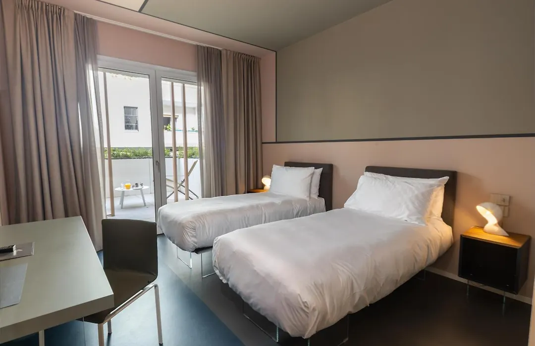 Open Hotel-1
