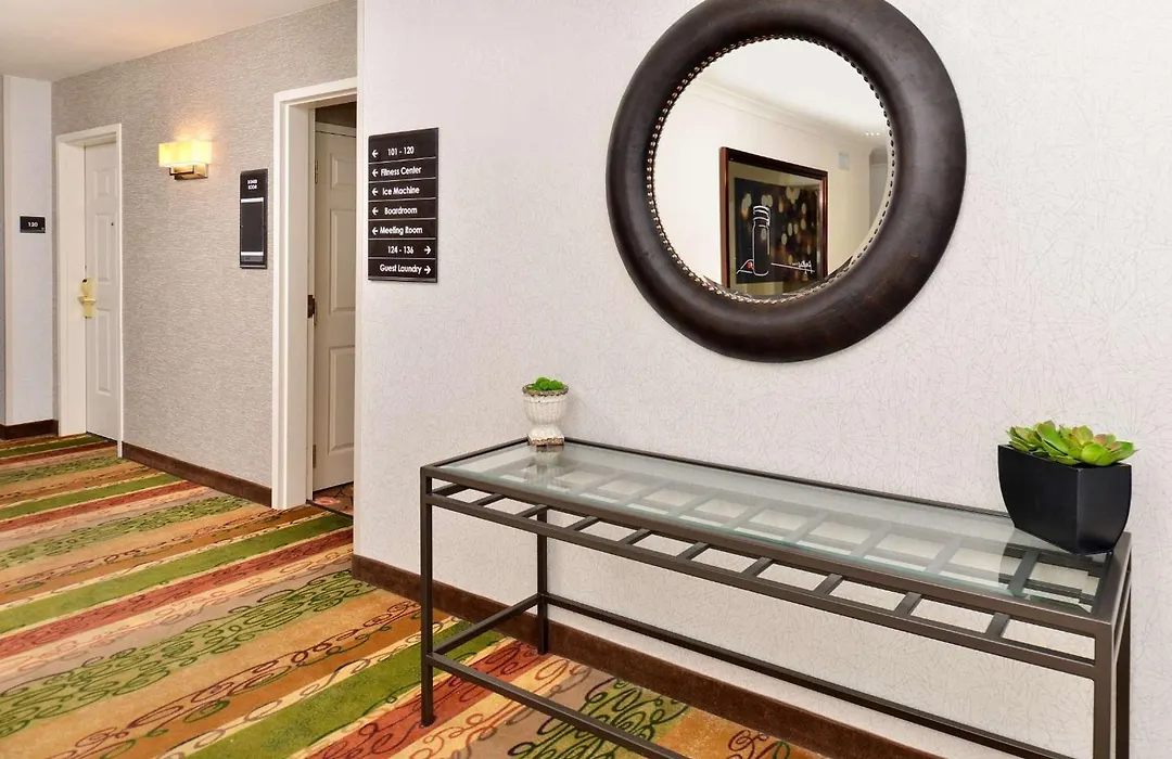 Hilton Garden Inn Addison-1